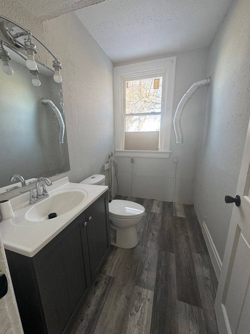 Apartment for rent at 414-416 Park Ave, Hamilton, OH 45013