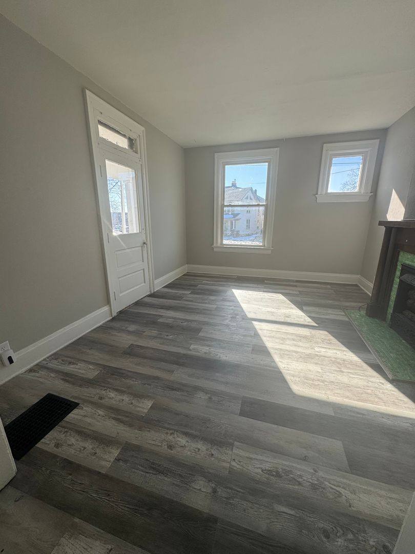 Apartment for rent at 414-416 Park Ave, Hamilton, OH 45013