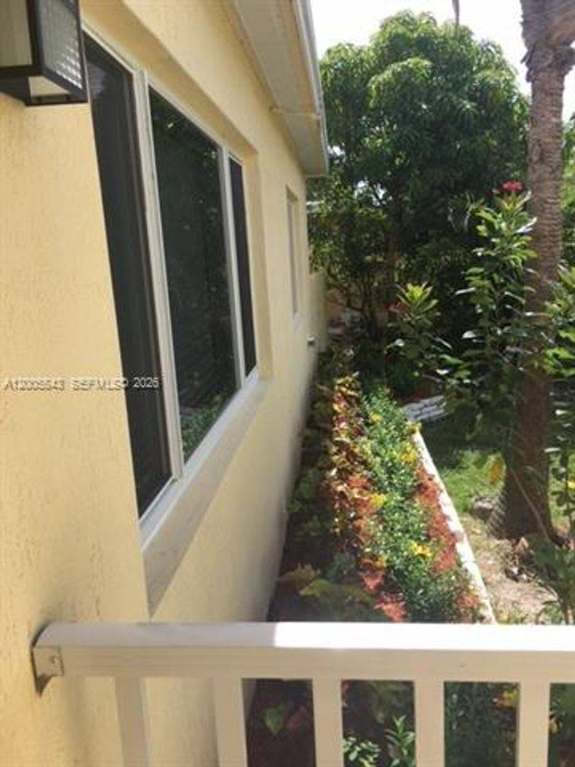 House for rent at 805 NE 138th St, Miami, FL 33161
