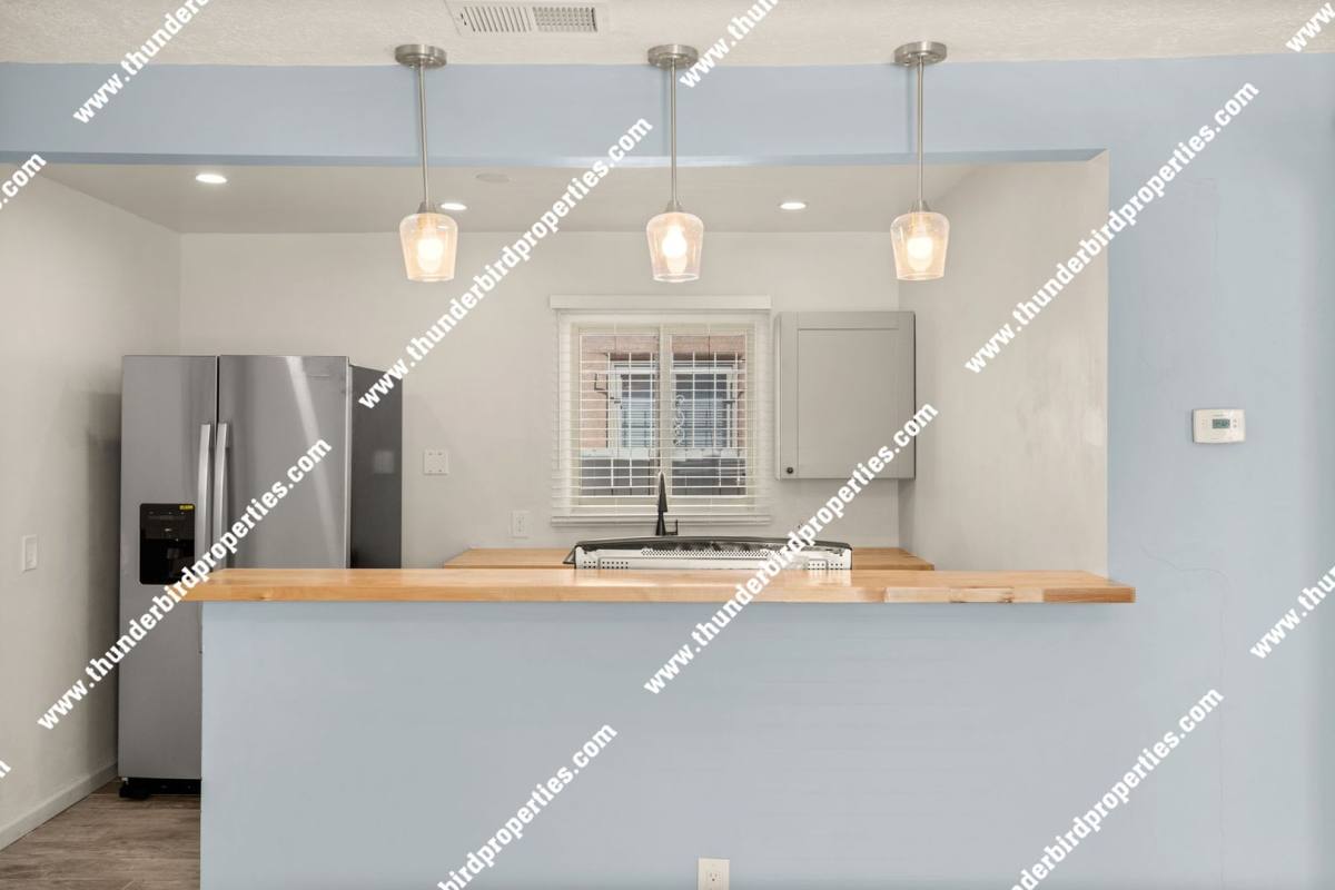Apartment for rent at 1221 San Mateo Blvd SE, Albuquerque, NM 87108