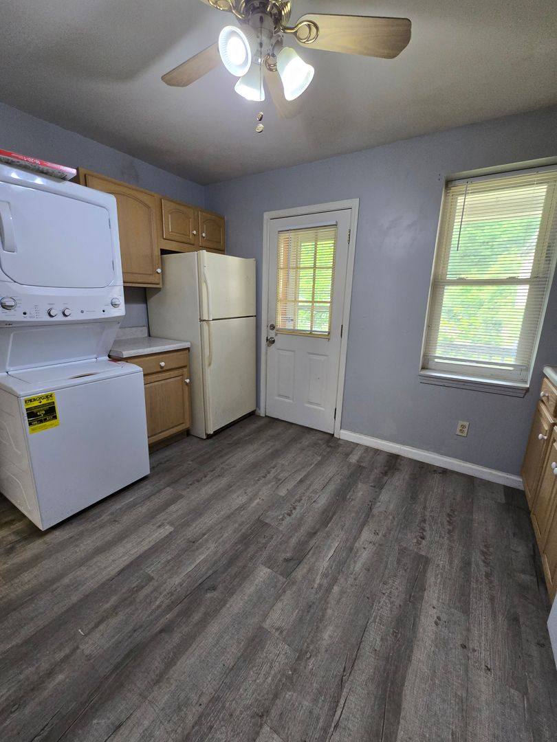 Apartment for rent at 635-639 Baldwin St, Bridgeville, PA 15017
