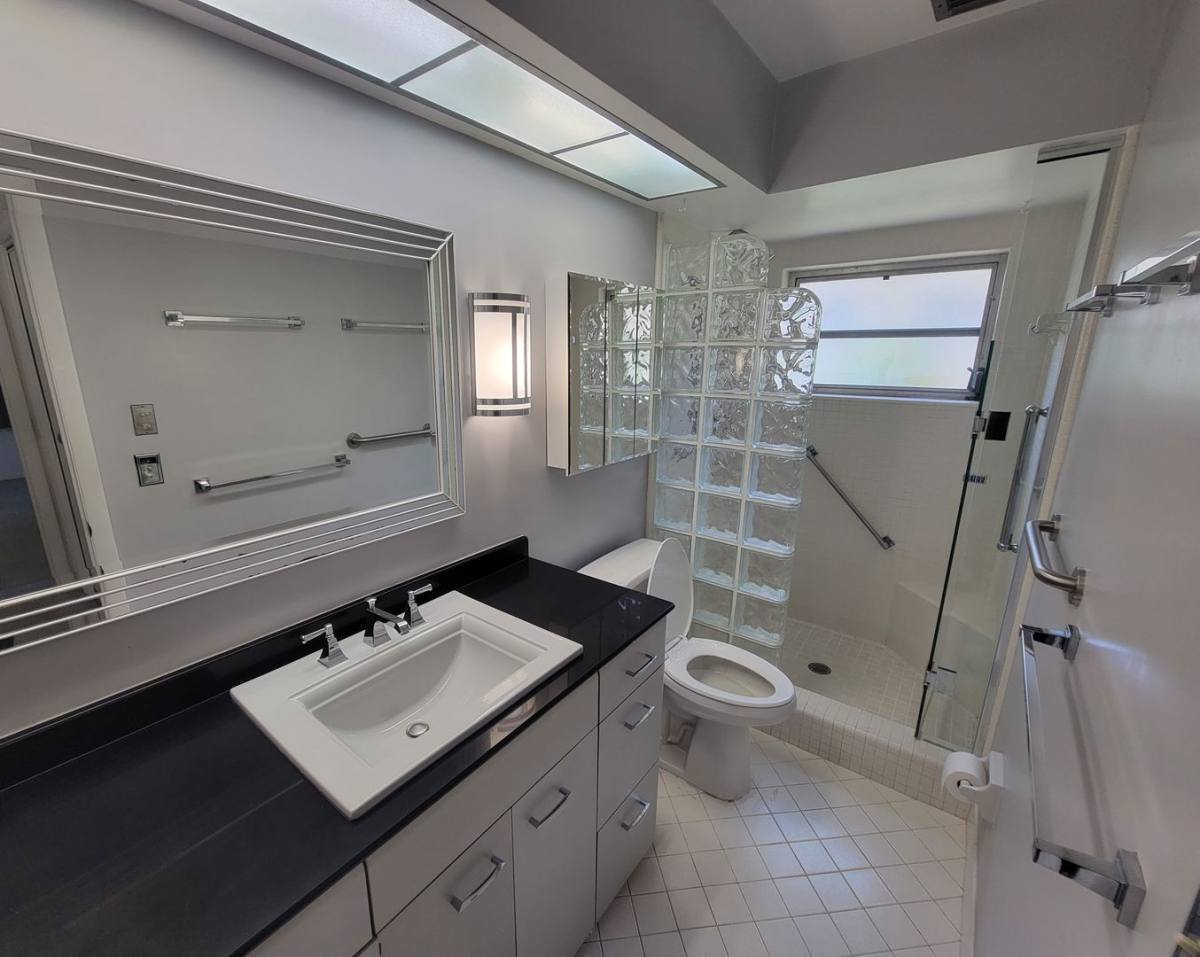 Apartment for rent at 1657 S Lake Ave, Clearwater, FL 33756