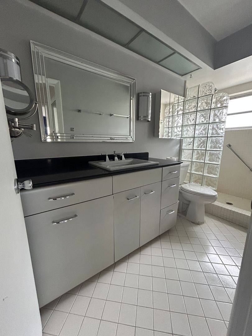 Apartment for rent at 1657 S Lake Ave, Clearwater, FL 33756