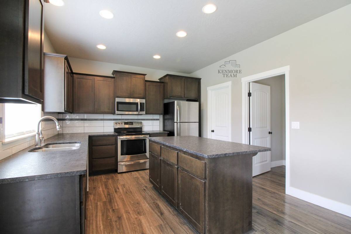 House for rent at 4380 S Anderson Place, Kennewick, WA 99337