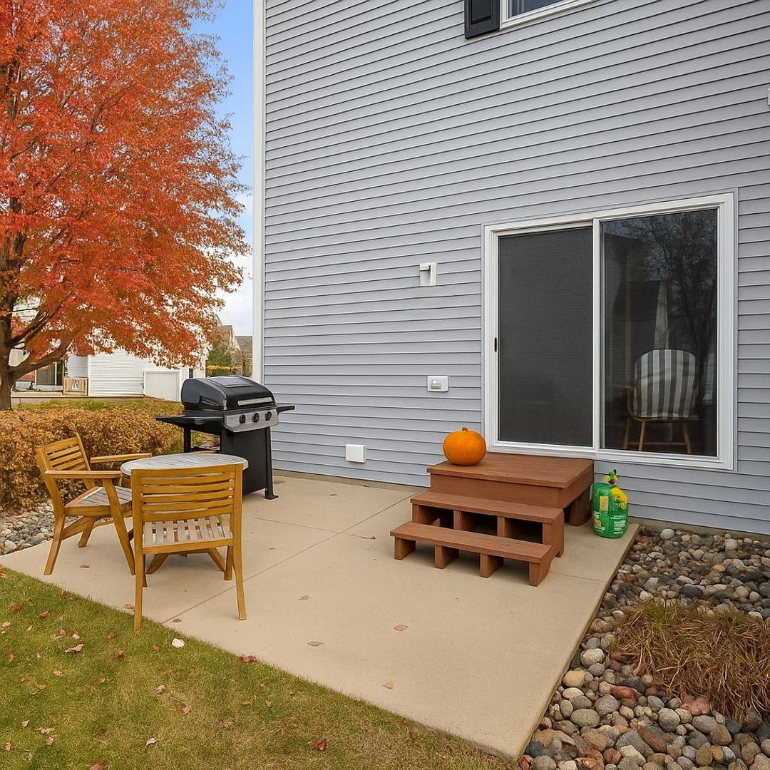 Apartment for rent at 15531 Flyboat Lane, Saint Paul, MN 55124