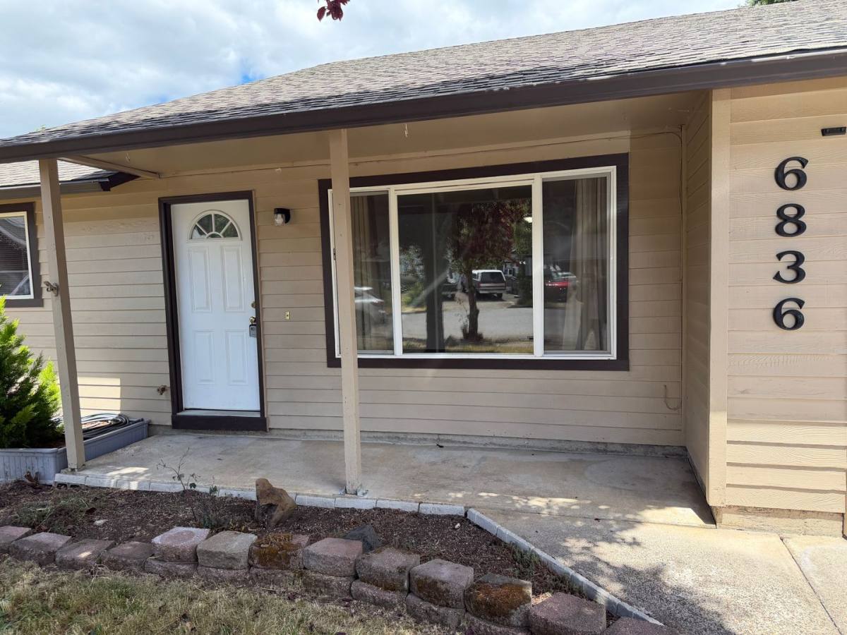 House for rent at 6836 B St, Springfield, OR 97478