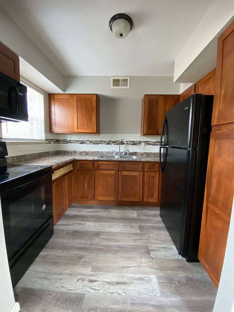 Apartment for rent at 170 Westmount Dr, Farmington, MO 63640