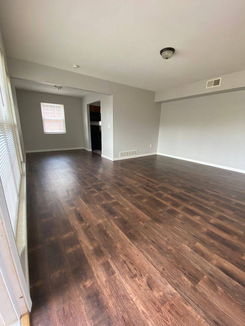 Apartment for rent at 170 Westmount Dr, Farmington, MO 63640