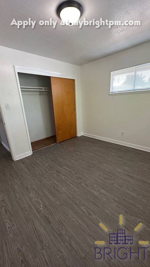 Apartment for rent at 1120 8th Ave, Sacramento, CA 95818