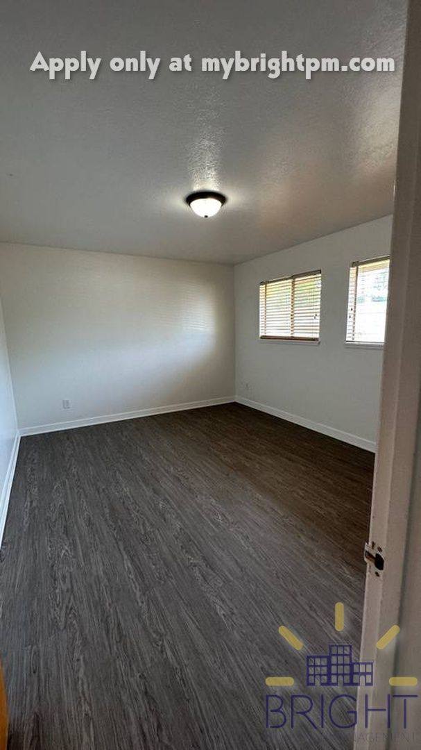 Apartment for rent at 1120 8th Ave, Sacramento, CA 95818