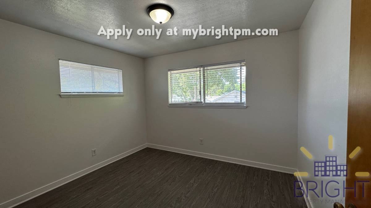 Apartment for rent at 1120 8th Ave, Sacramento, CA 95818