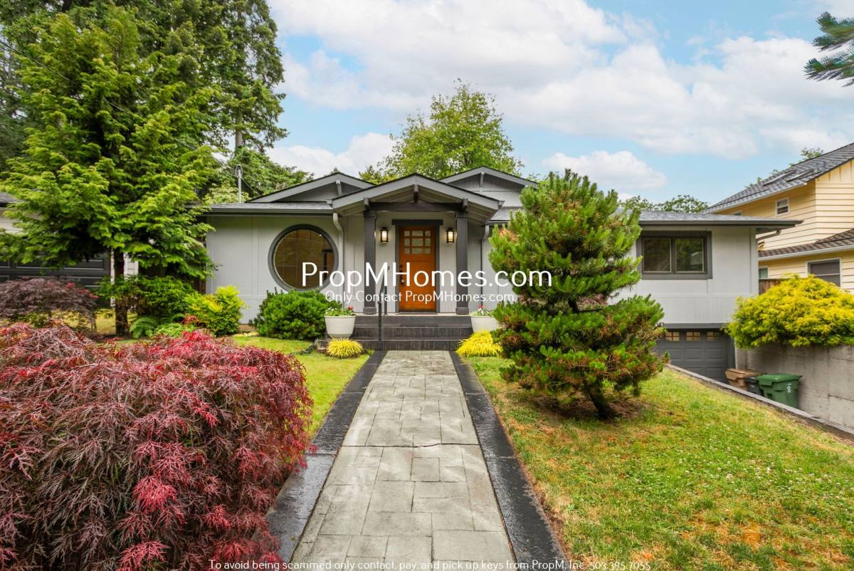 House for rent at 1112 Erickson St, Lake Oswego, OR 97034