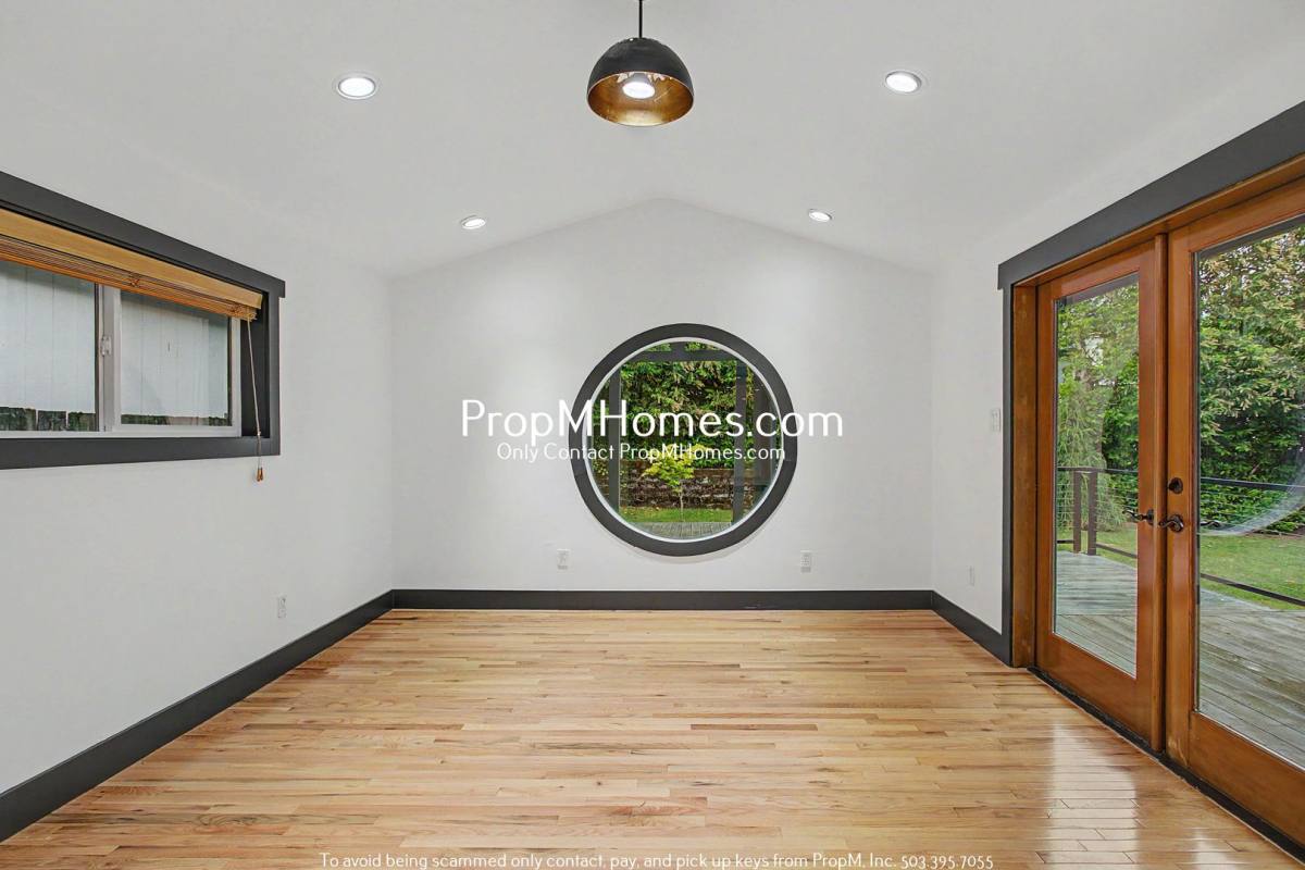 House for rent at 1112 Erickson St, Lake Oswego, OR 97034