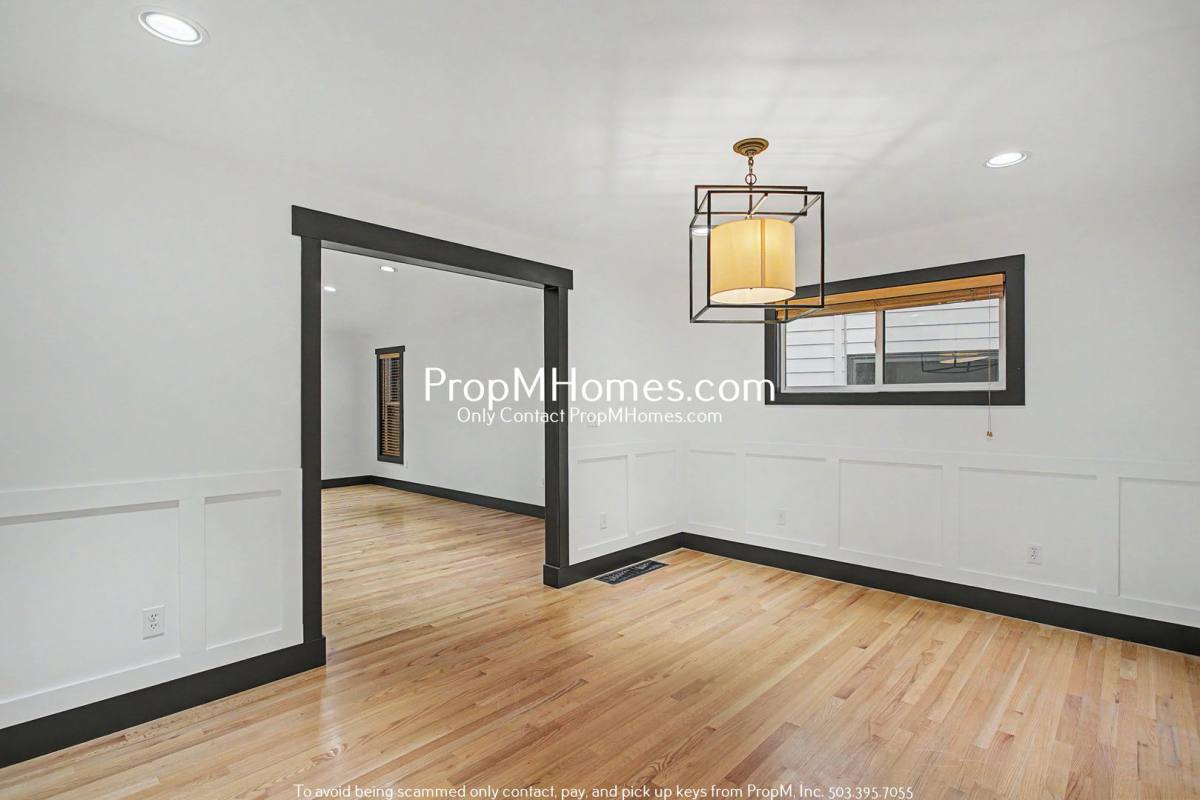 House for rent at 1112 Erickson St, Lake Oswego, OR 97034