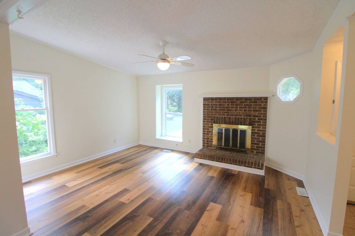 House for rent at 3032 Chenango Dr, Charlotte, NC 28212