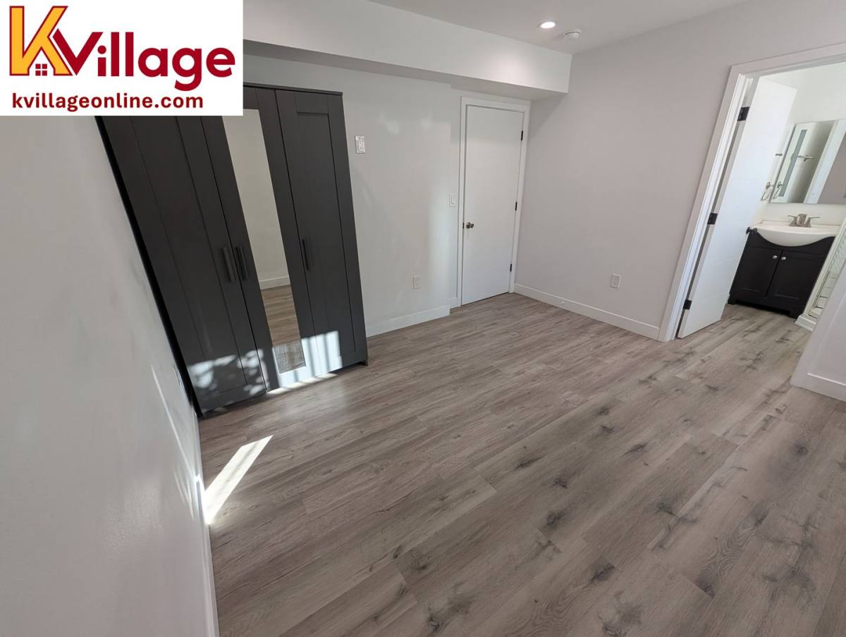 Apartment for rent at 1528 1 2 W, Los Angeles, CA 90018