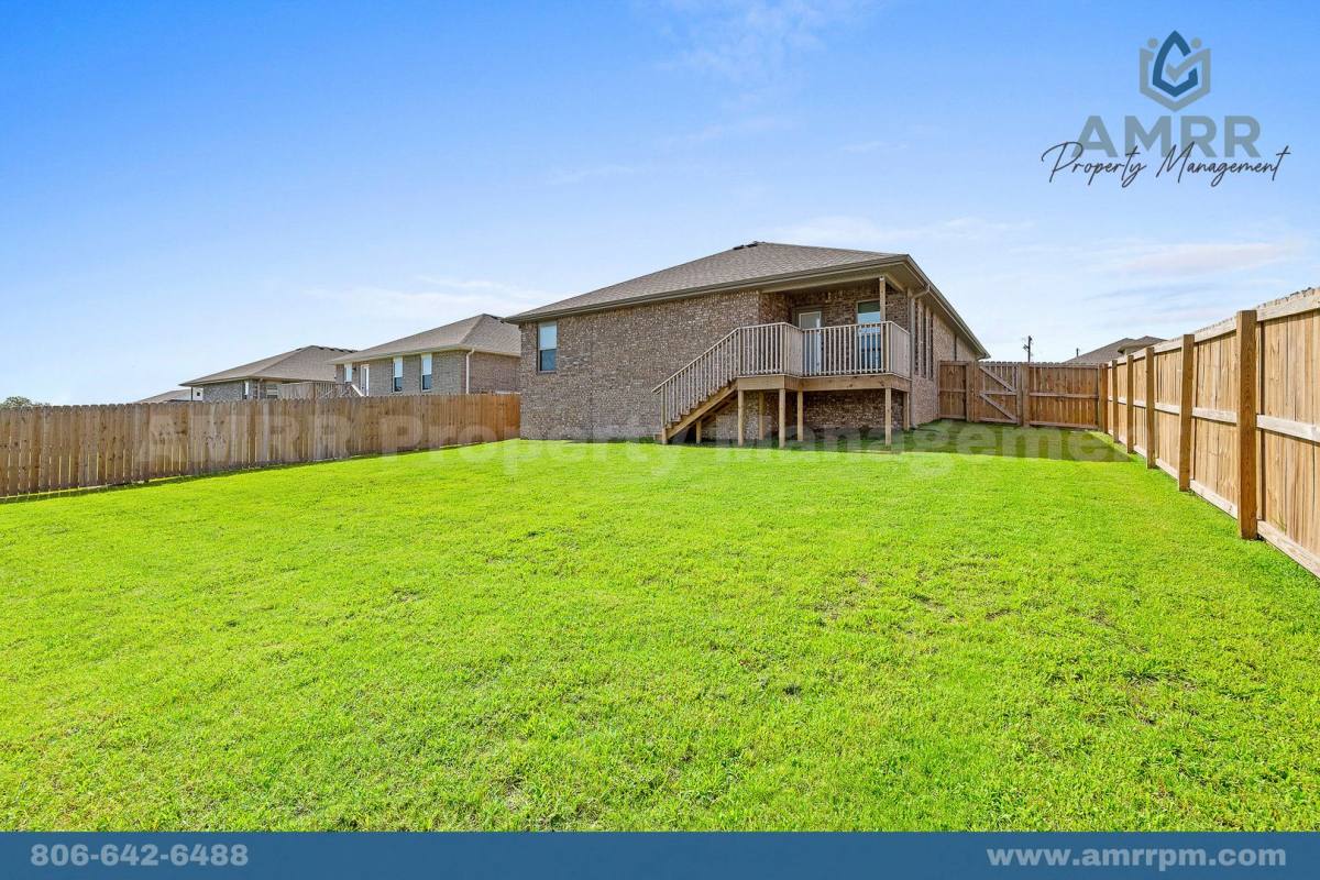House for rent at 1106 SW 3rd Ave, Gentry, AR 72734