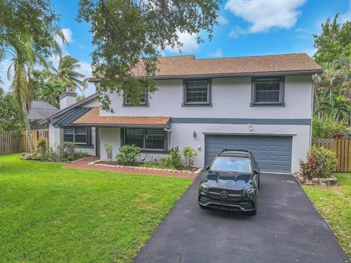 House for rent at 12003 Flicker Way, Hollywood, FL 33026