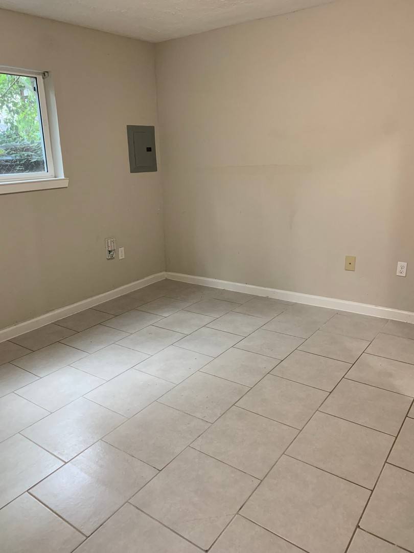 Apartment for rent at 6519 Sloan St, Houston, TX 77087