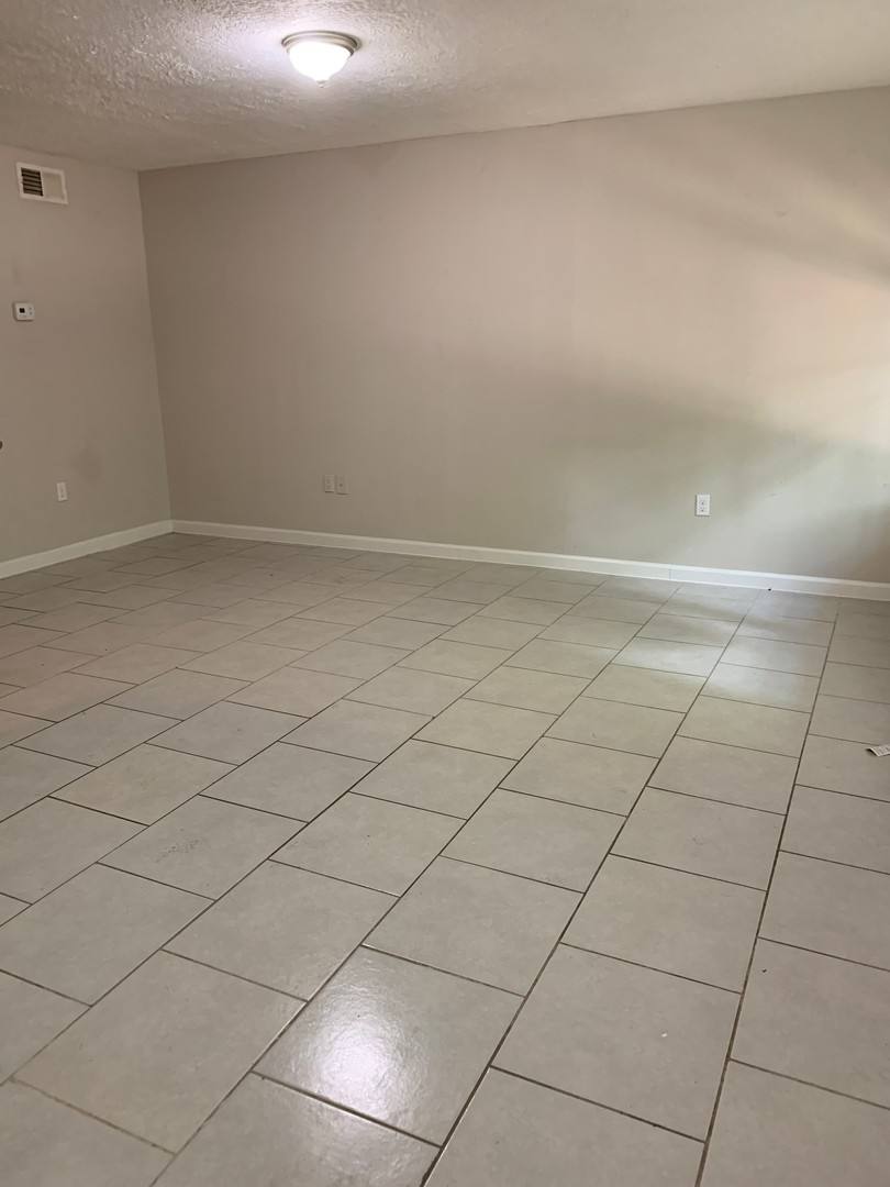Apartment for rent at 6519 Sloan St, Houston, TX 77087