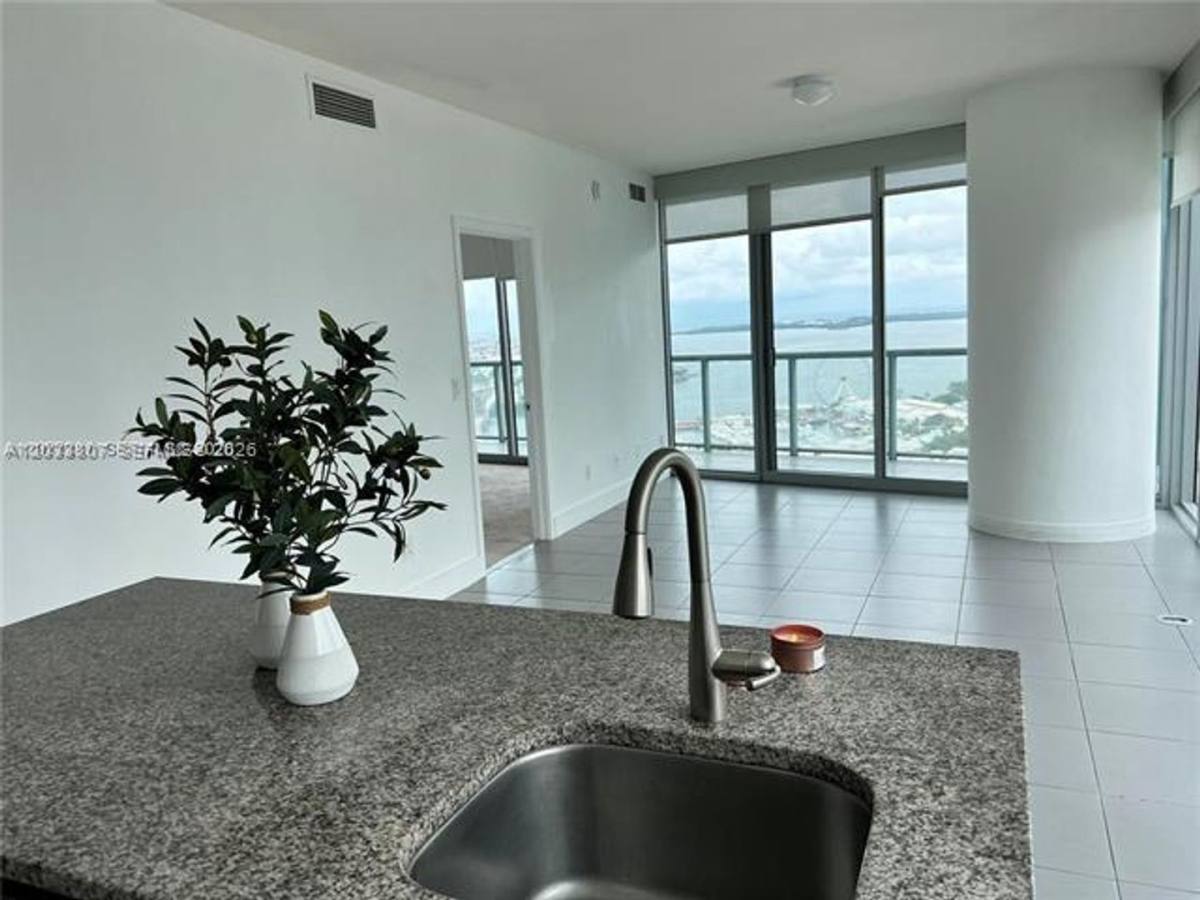 Apartment for rent at 888 Biscayne Blvd, Miami, FL 33132