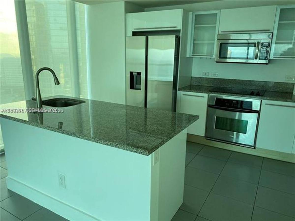 Apartment for rent at 888 Biscayne Blvd, Miami, FL 33132