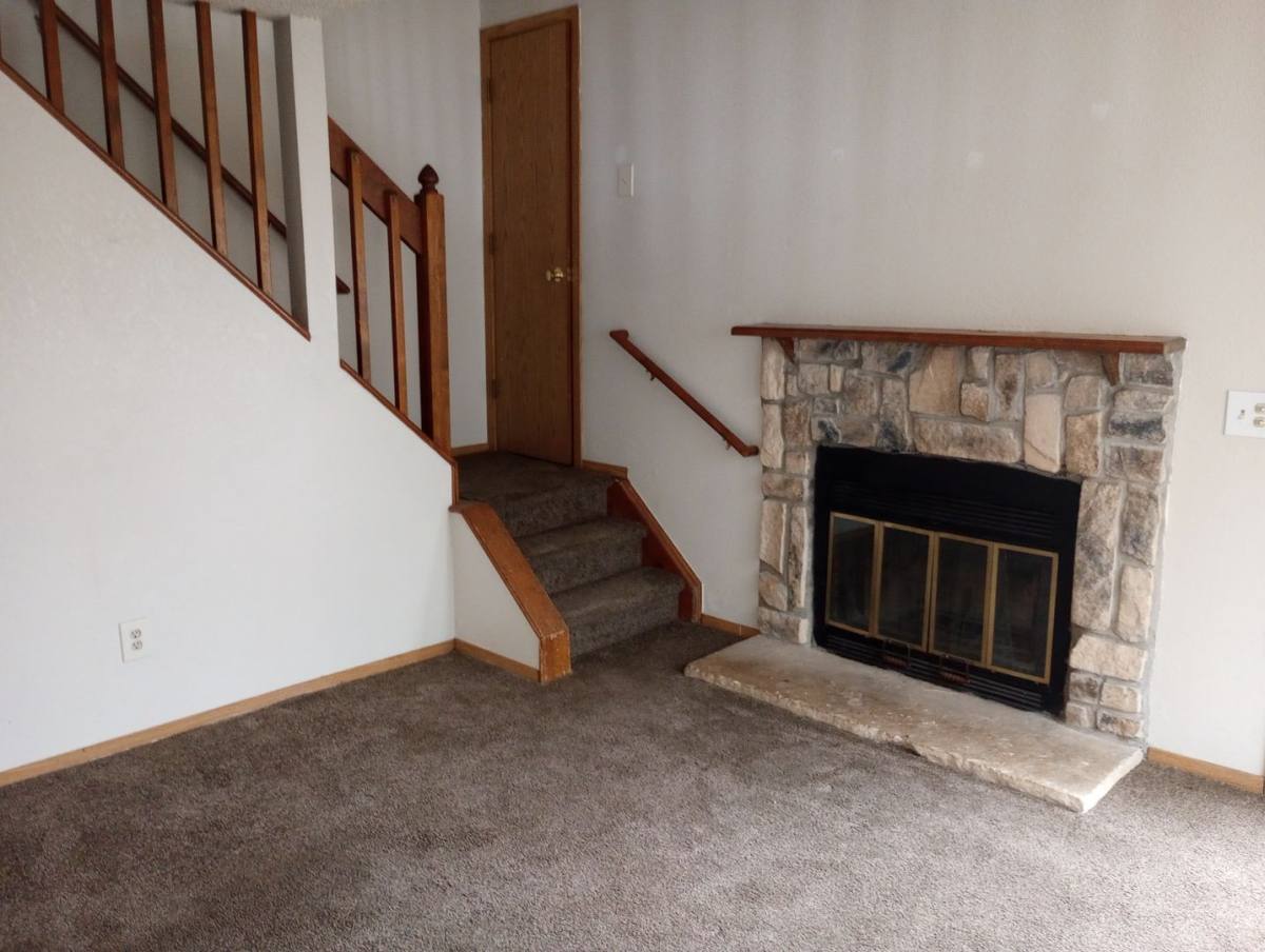 Apartment for rent at 972 S Dearborn Way, Aurora, CO 80012