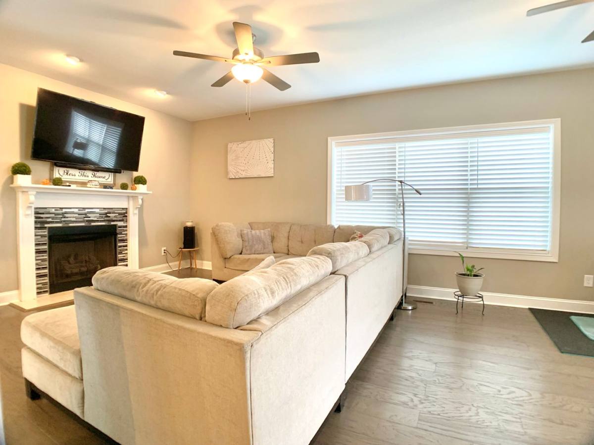 House for rent at 1376 Apple Blossom Rd, Clarksville, TN 37042