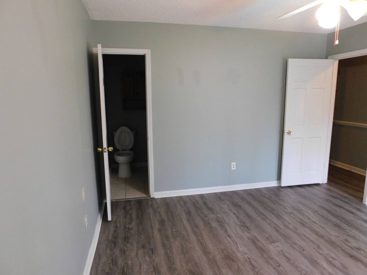 House for rent at 2128 N Red Banks Rd, Byhalia, MS 38611