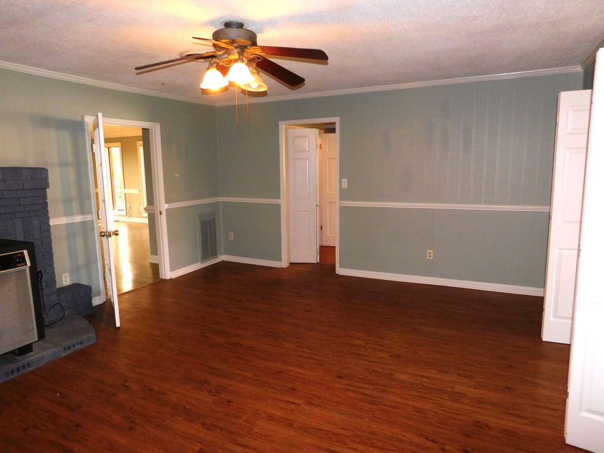 House for rent at 2128 N Red Banks Rd, Byhalia, MS 38611