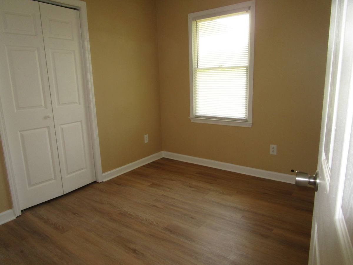 House for rent at 1320 Race Track Rd, Sumter, SC 29153
