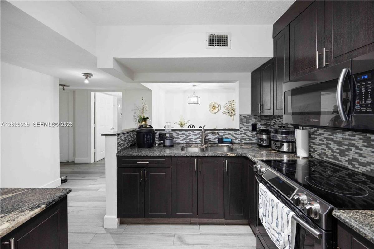 Apartment for rent at 12505 NW 11th Lane #109, Miami, FL 33182