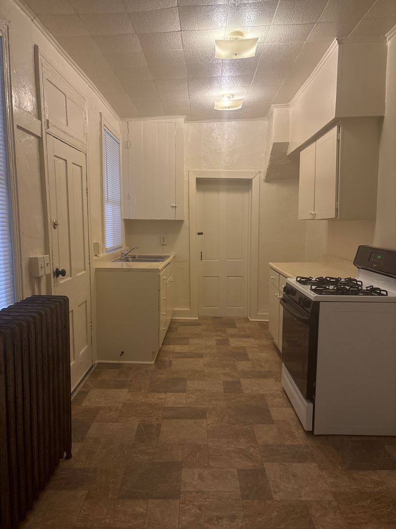 House for rent at 131 E Maple St, York, PA 17403