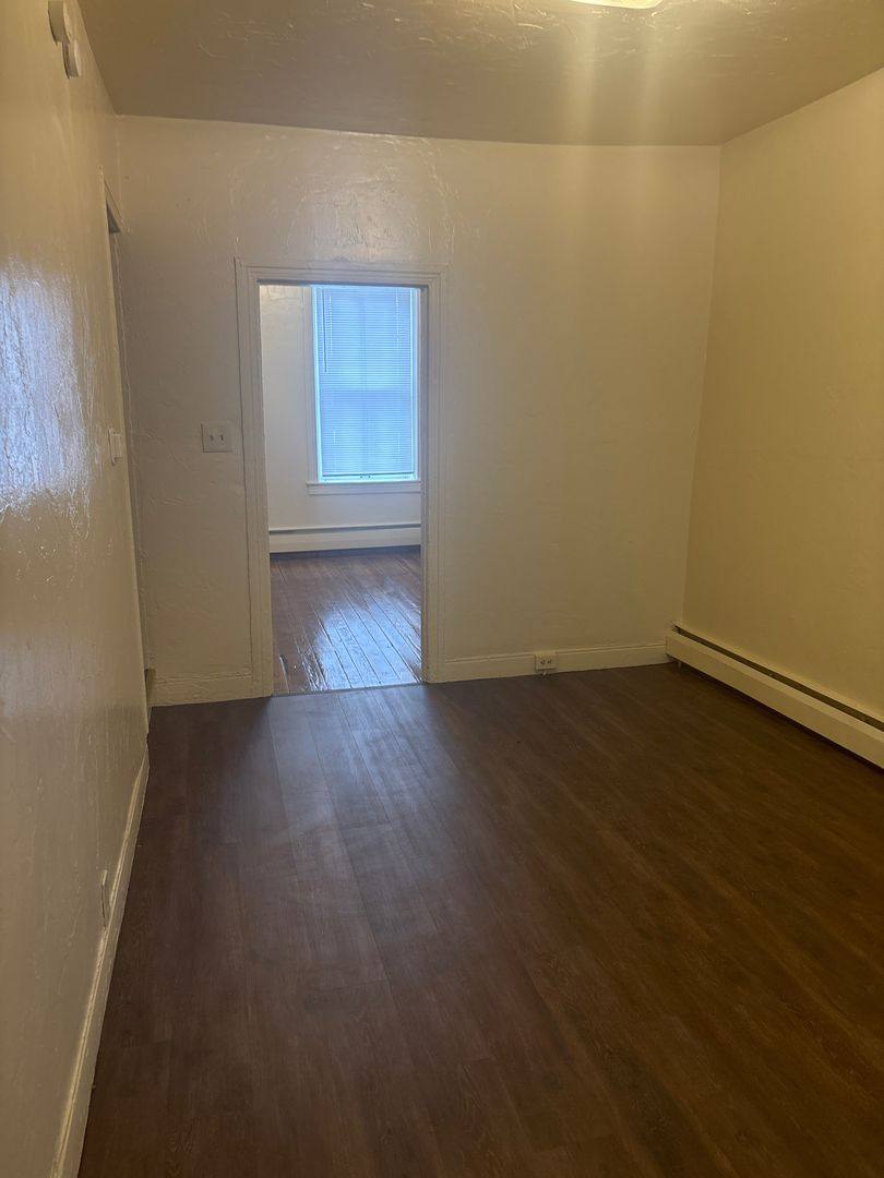 House for rent at 131 E Maple St, York, PA 17403