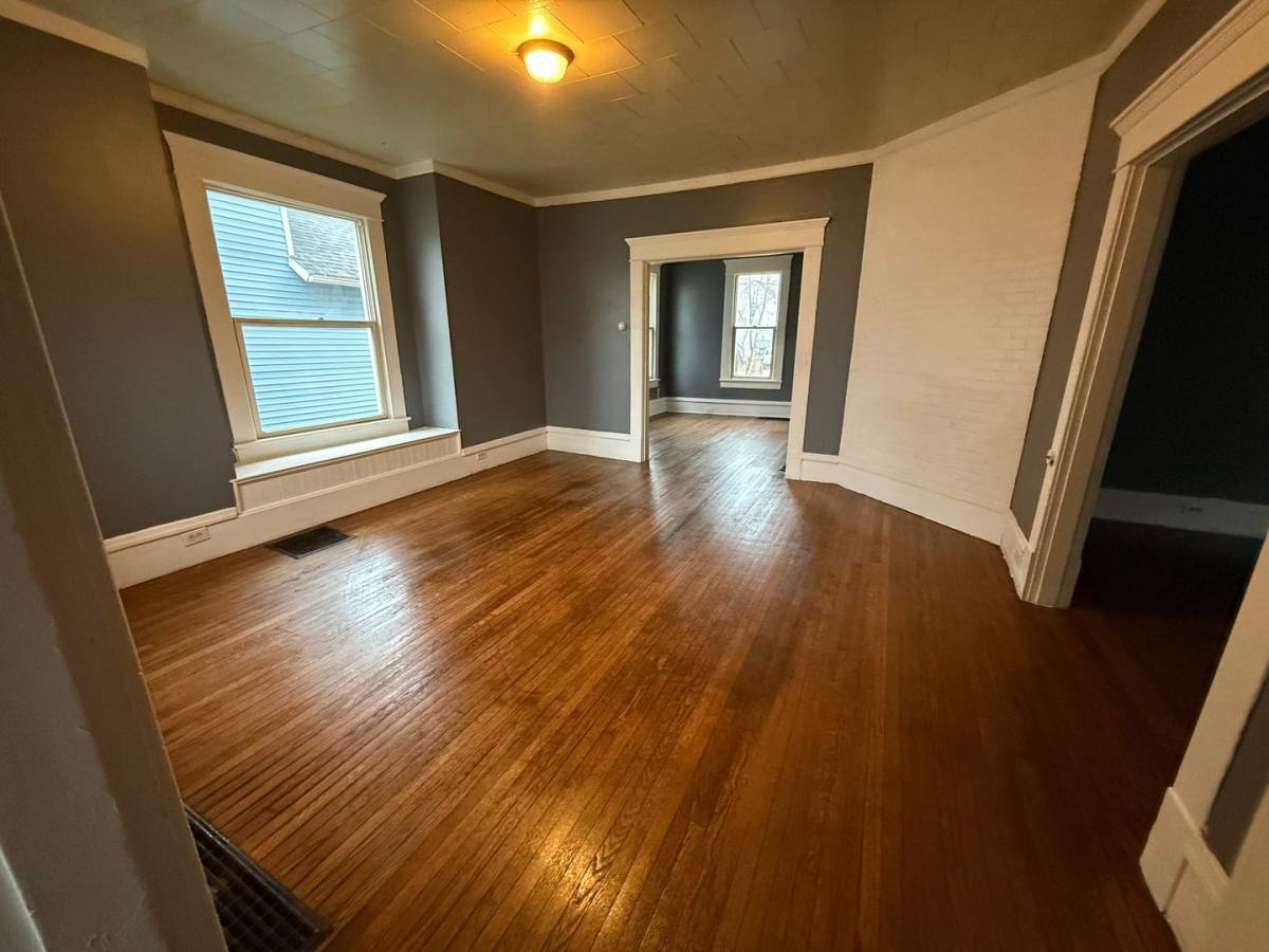 House for rent at 103 Dewey Ave, Newark, OH 43055