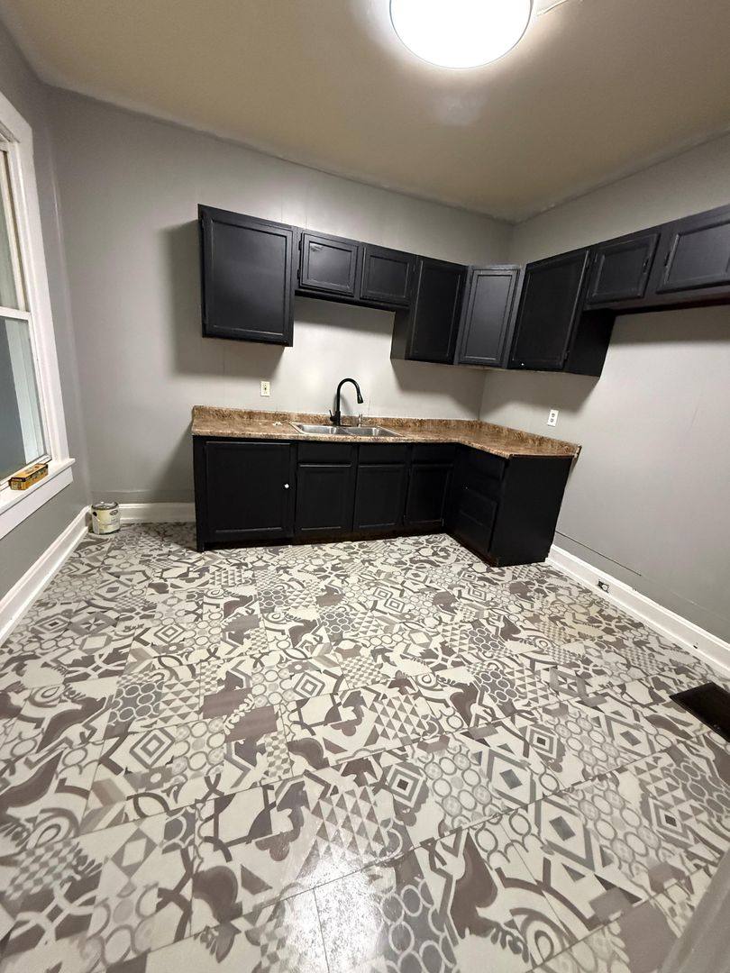 House for rent at 103 Dewey Ave, Newark, OH 43055