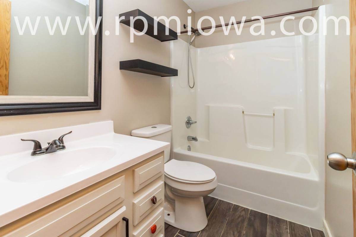 House for rent at 770 SE Harper Dr, Waukee, IA 50263