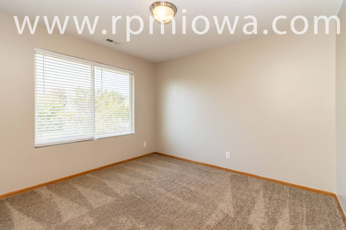 House for rent at 770 SE Harper Dr, Waukee, IA 50263