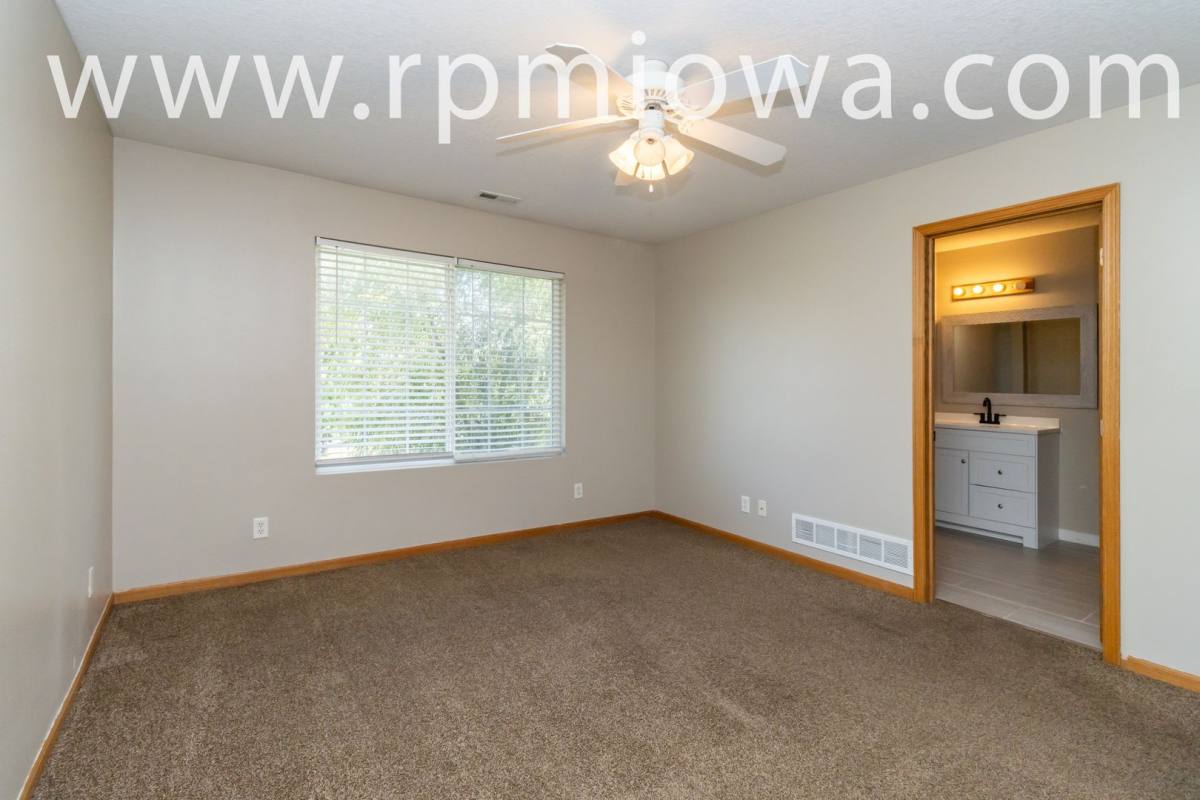 House for rent at 770 SE Harper Dr, Waukee, IA 50263
