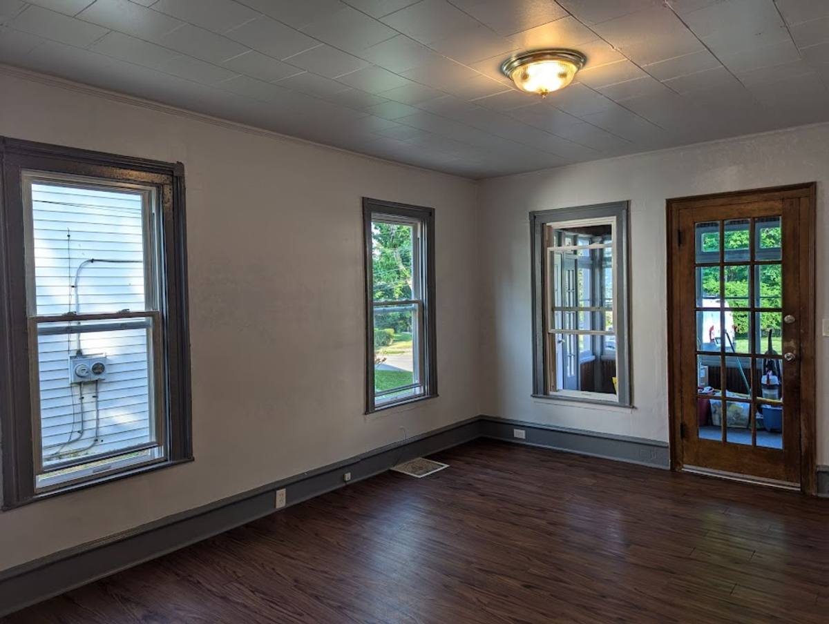 Apartment for rent at 695 697 Highland Ave, Meadville, PA 16335