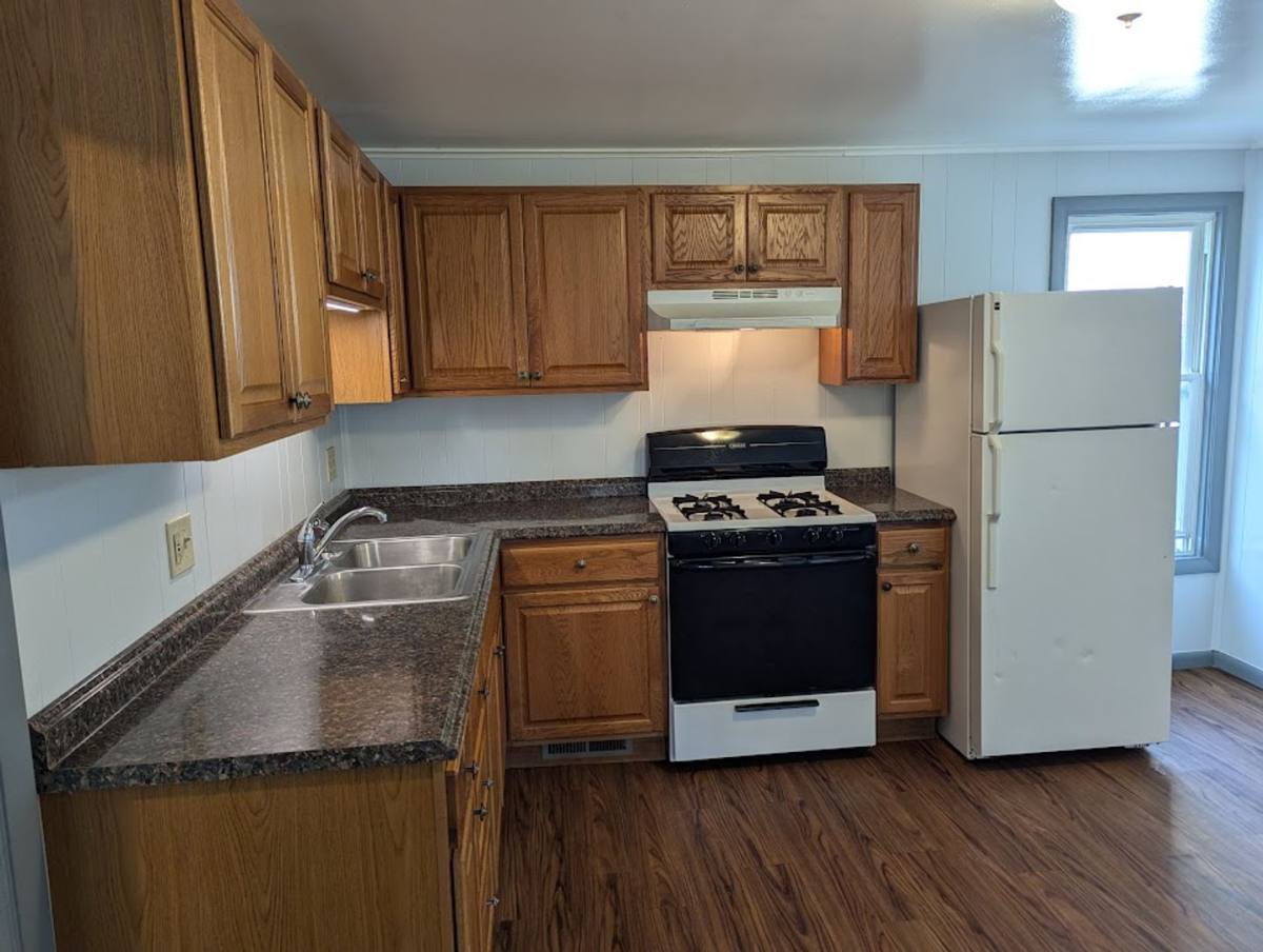Apartment for rent at 695 697 Highland Ave, Meadville, PA 16335