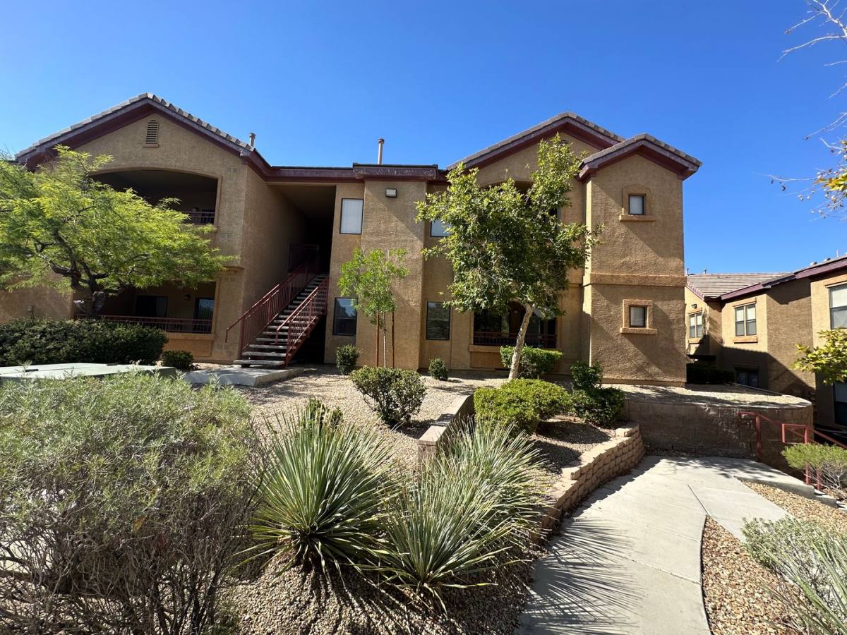 Condo for rent at 8250 N Grand Canyon Dr, Las Vegas, NV 89166