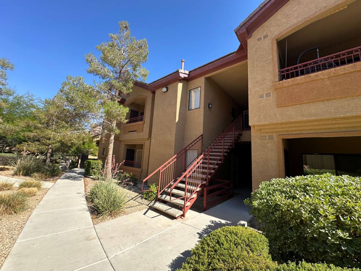 Condo for rent at 8250 N Grand Canyon Dr, Las Vegas, NV 89166