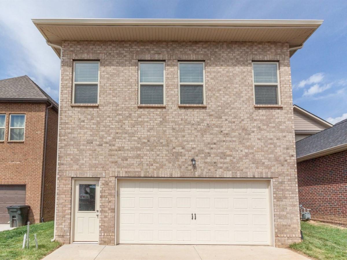 House for rent at 164 Ashcrest Point, Hendersonville, TN 37075