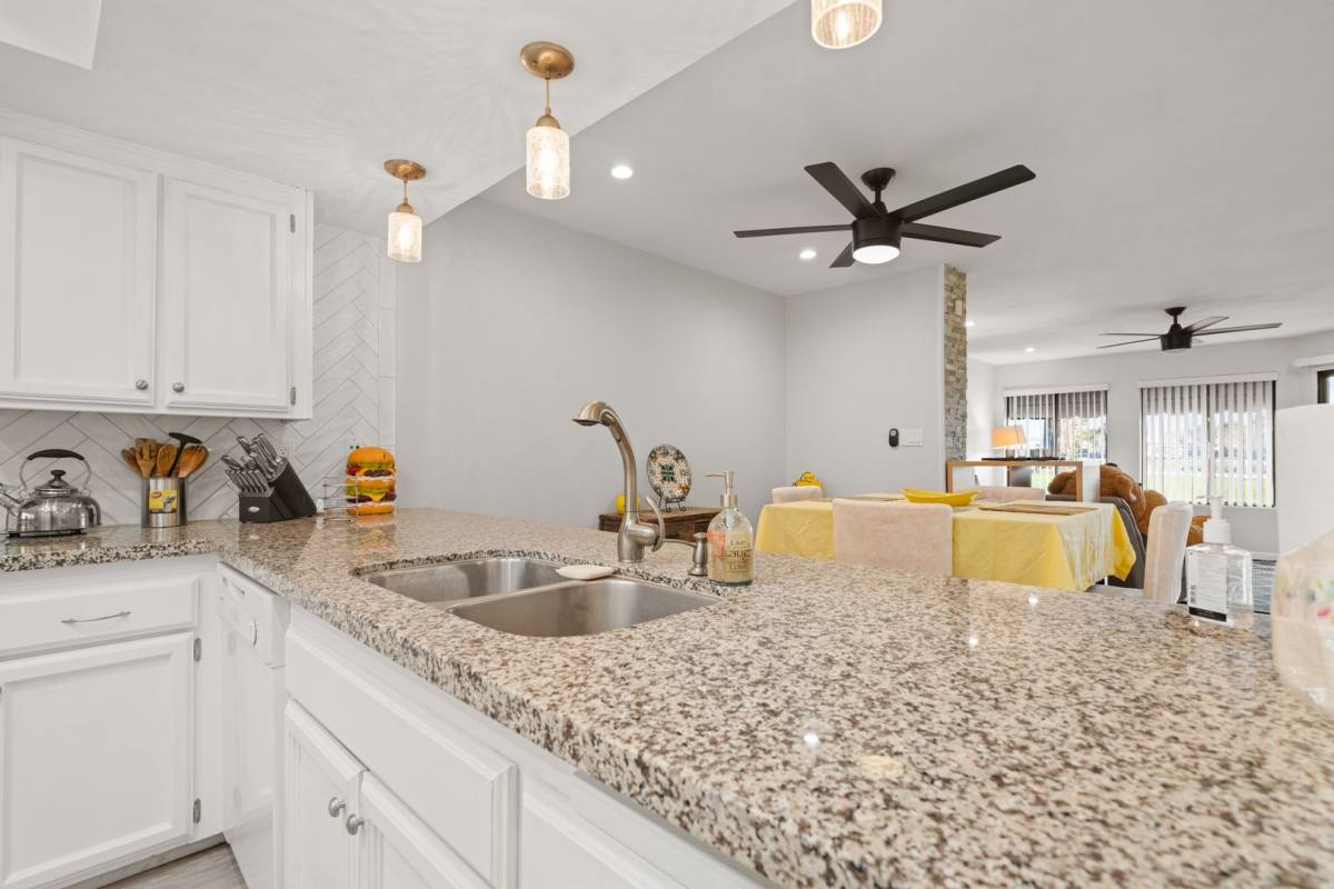 Condo for rent at 14500 Las Palmas Dr, Bakersfield, CA 93306