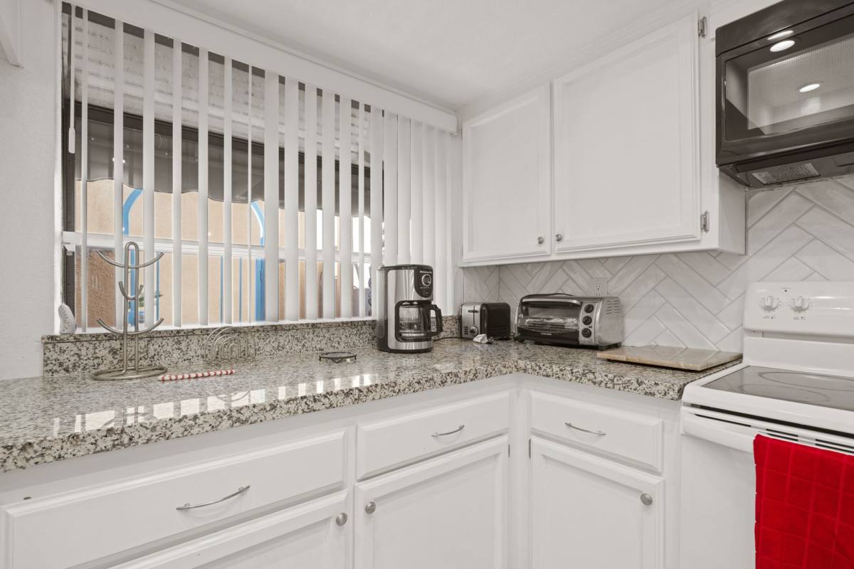 Condo for rent at 14500 Las Palmas Dr, Bakersfield, CA 93306