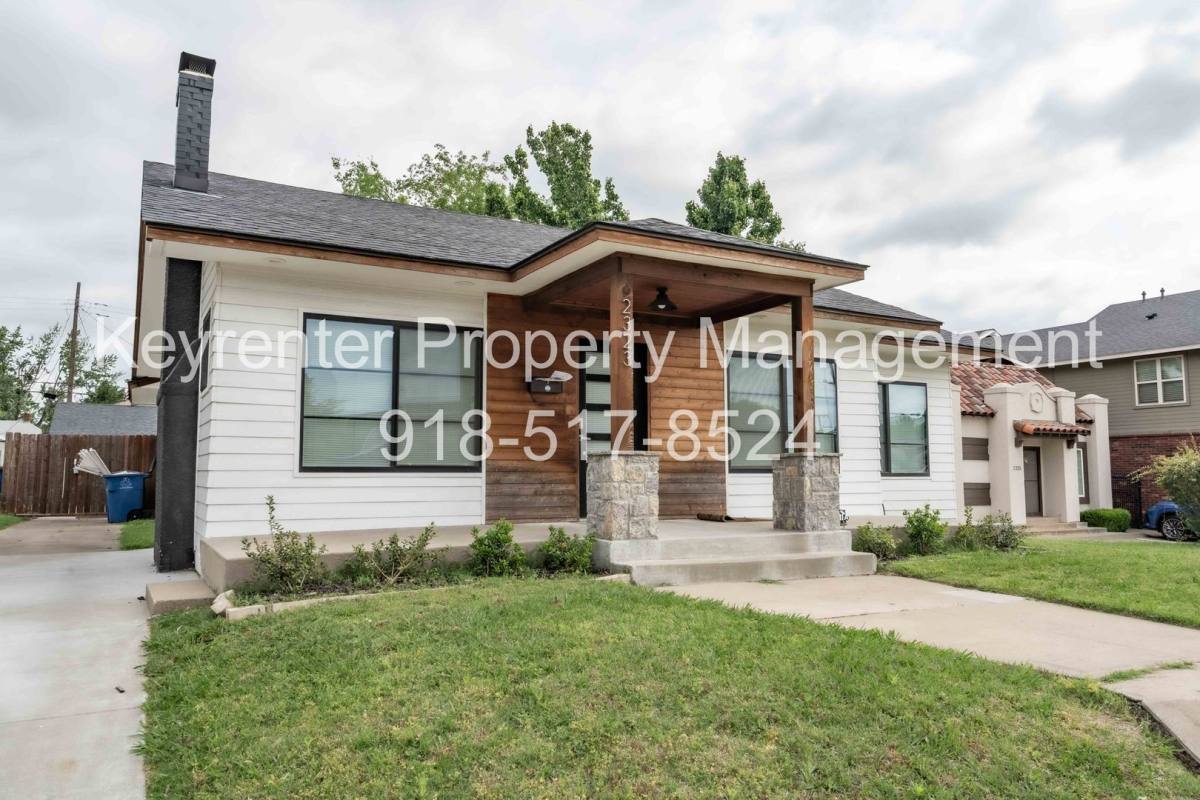 2323 E 13th St, Tulsa, OK 74104 - House for Rent