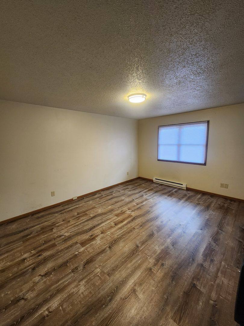 Apartment for rent at 1420 6th St, Charleston, IL 61920