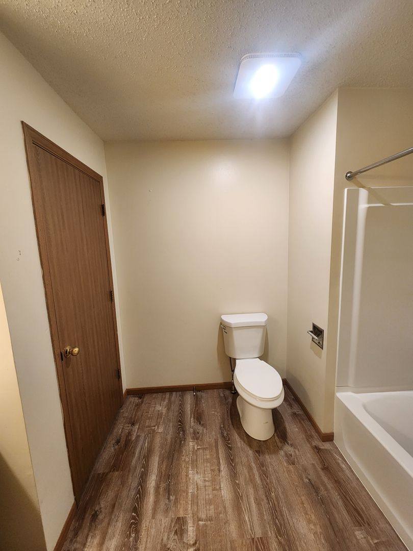 Apartment for rent at 1420 6th St, Charleston, IL 61920