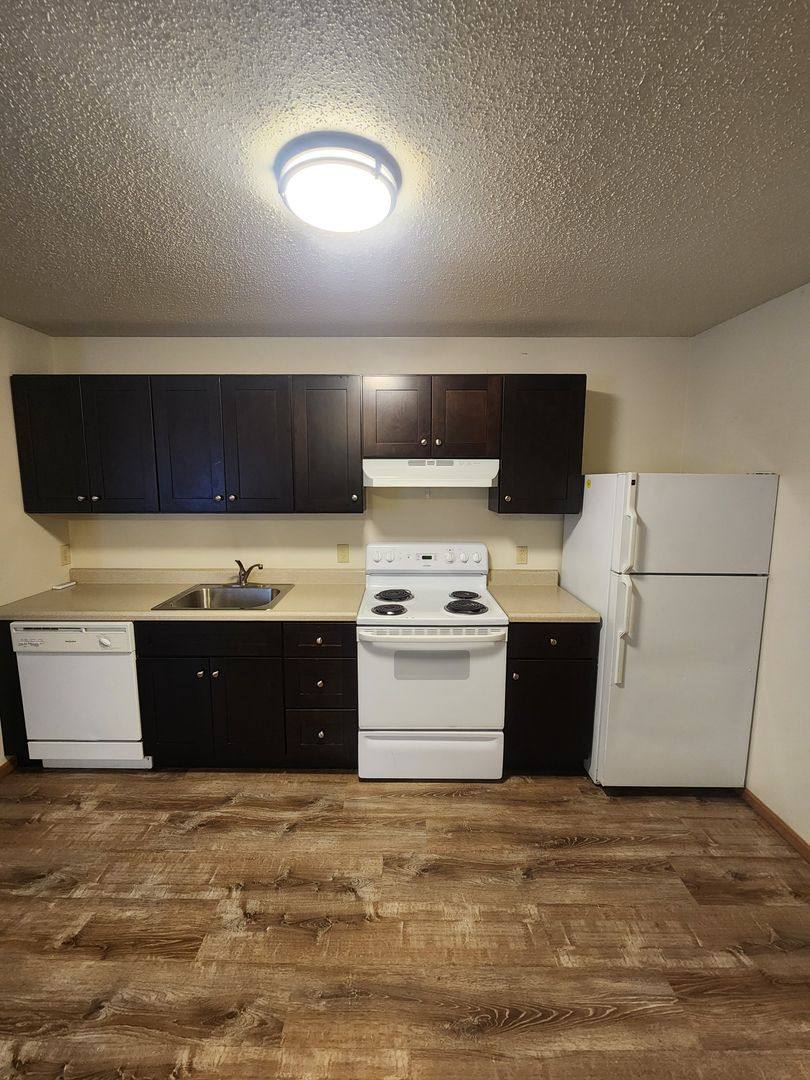 Apartment for rent at 1420 6th St, Charleston, IL 61920